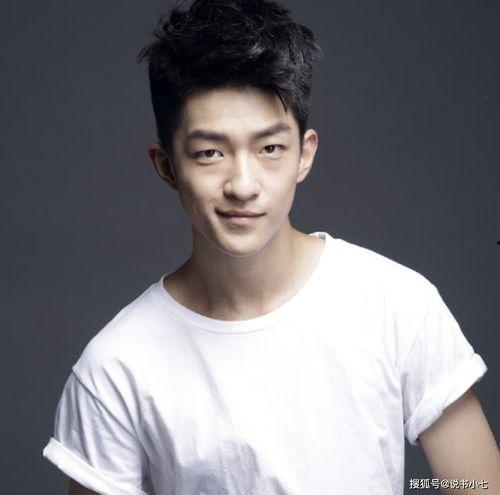 宋亚轩娱乐圈吃瓜视频,揭秘明星幕后生活